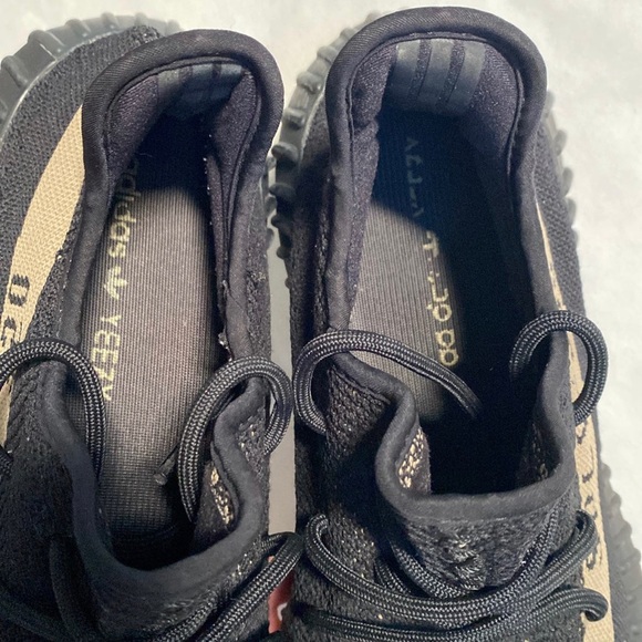 adidas gazelle silver green womens adidas Yeezy Boost 350 V2 Core Black Green